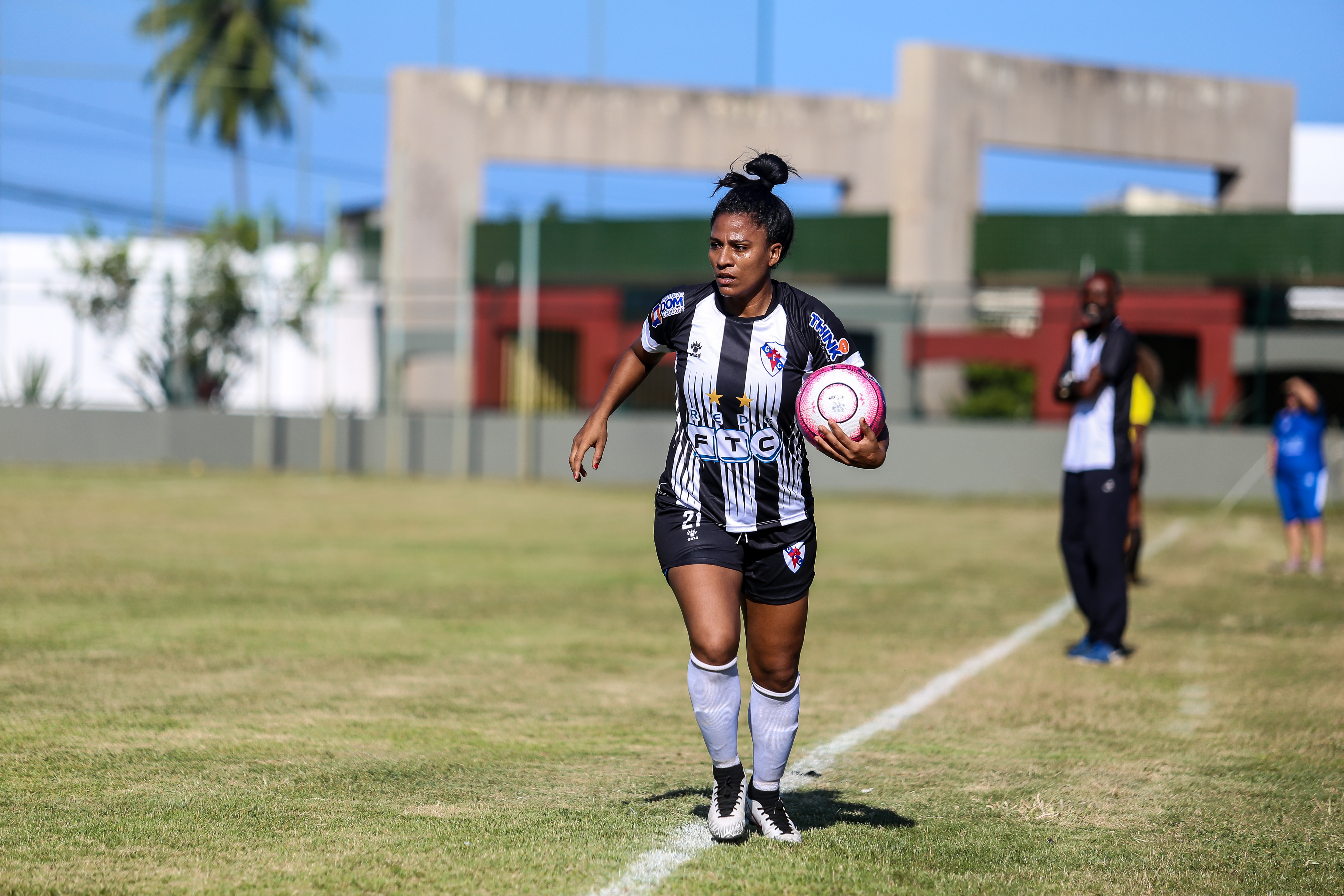 Conheça todas as regras para jogar futebol